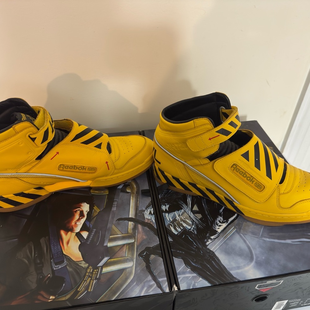 Reebok Alien Stomper Mid Final Battle Scene Pack - Powerloader-SIZE 13 US unisex